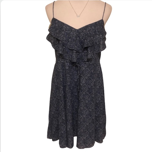 Free People Dresses & Skirts - 👇🏻$Reduced to lowest price. Cute spaghetti strap dress w/floral paisley print